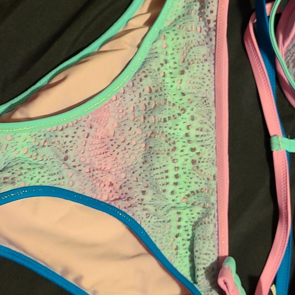 VS  swimming suit. - Picture 3 of 5